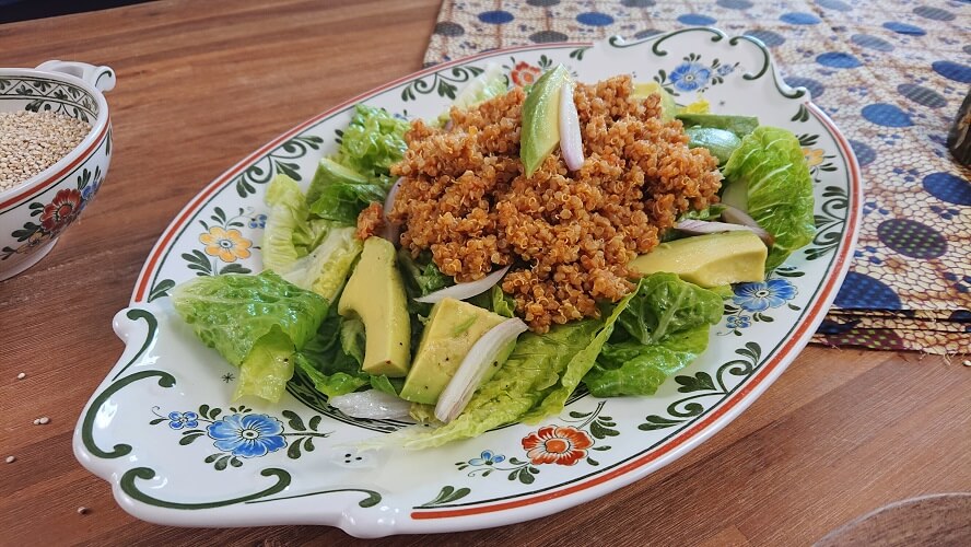 Quinoa Avocado Salat