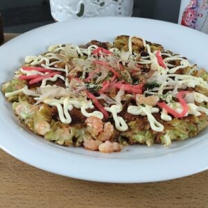 Japanische Pizza Okonomiyaki