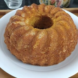 Nuss-Möhren-Torte