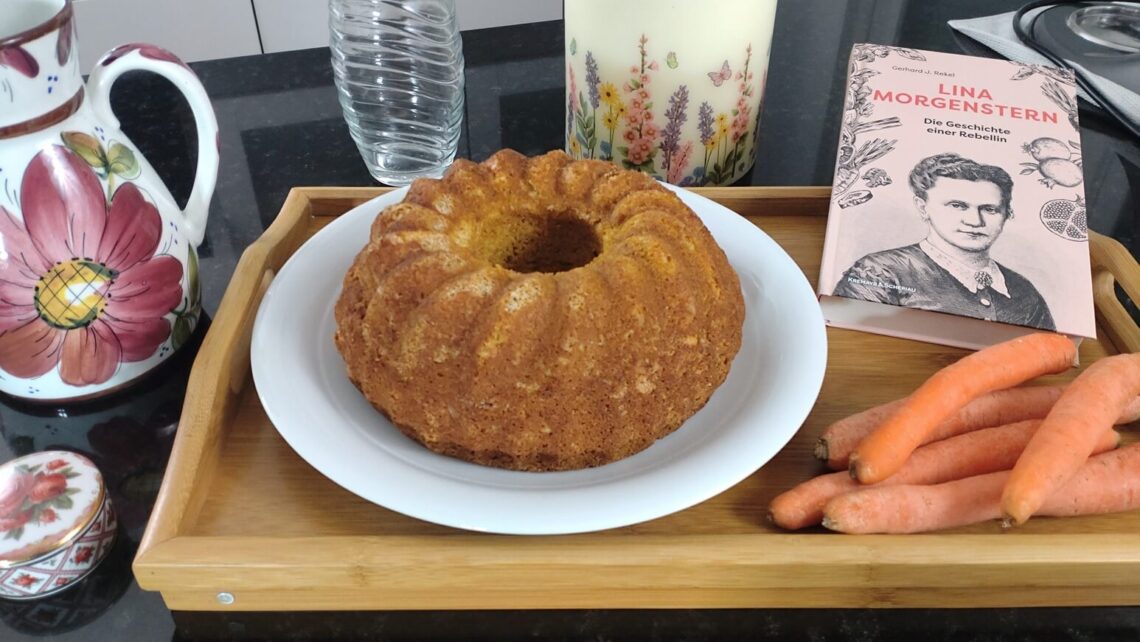 Nuss-Möhren-Torte
