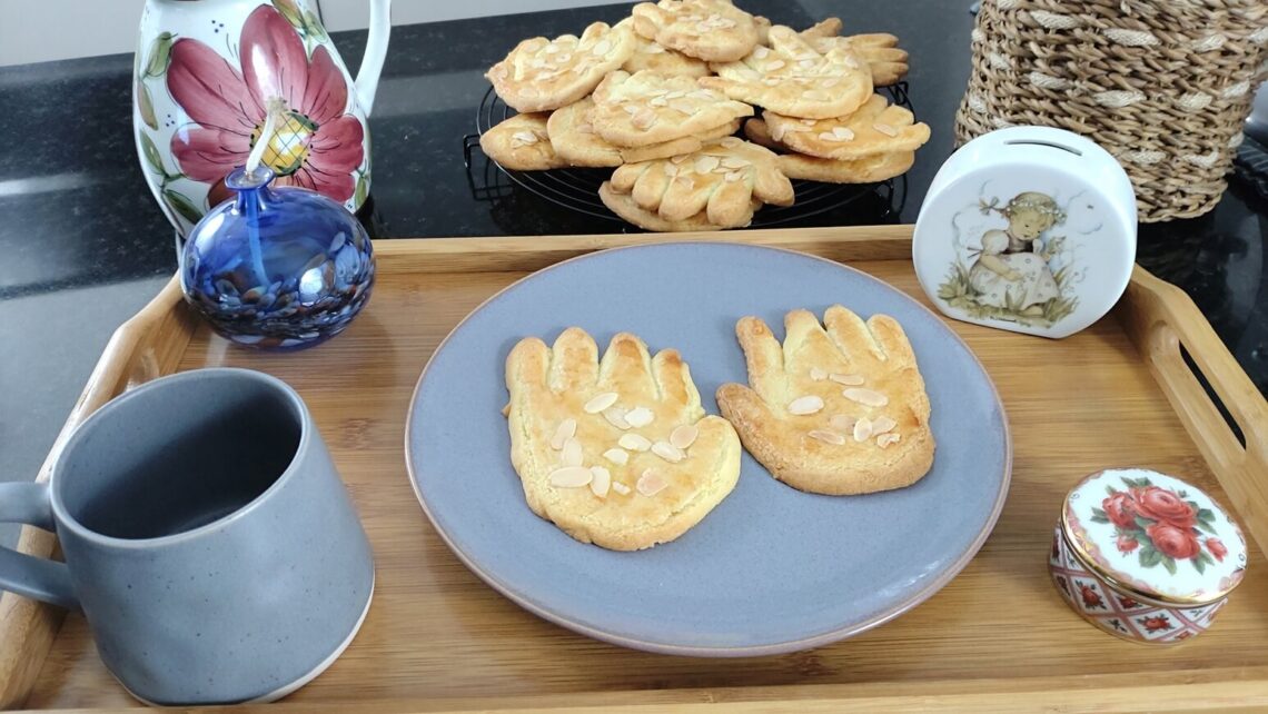 Antwerpen Hände Cover